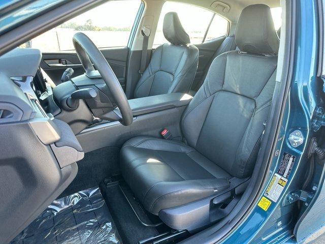 2025 Toyota Camry LE (SE)