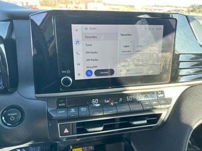 2025 Toyota Camry LE (SE)