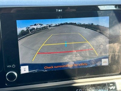 2025 Toyota Camry LE (SE)