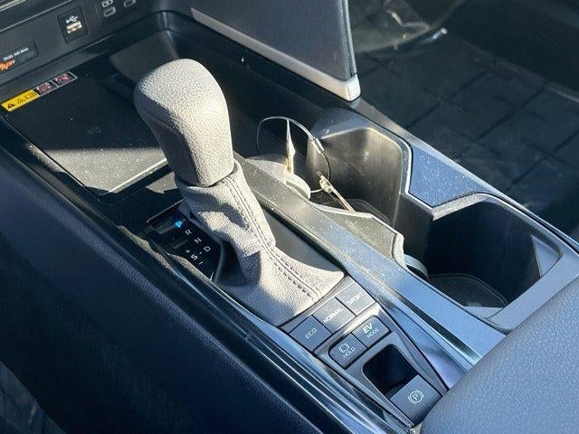 2025 Toyota Camry LE (SE)