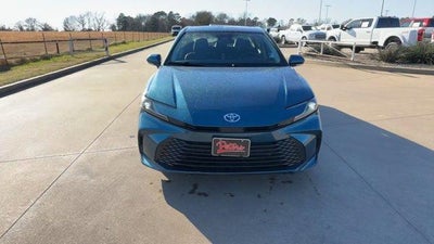 2025 Toyota Camry LE (SE)
