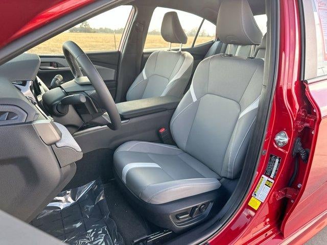 2025 Toyota Camry SE (SE)