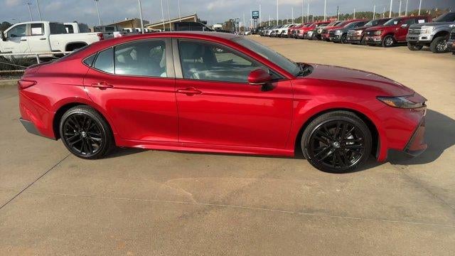 2025 Toyota Camry SE (SE)