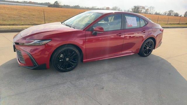 2025 Toyota Camry SE (SE)