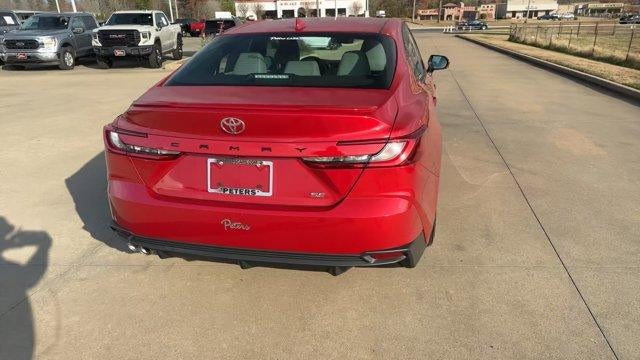 2025 Toyota Camry SE (SE)