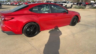 2025 Toyota Camry SE (SE)