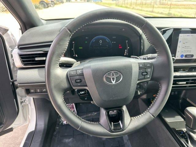 2025 Toyota Camry SE (SE)