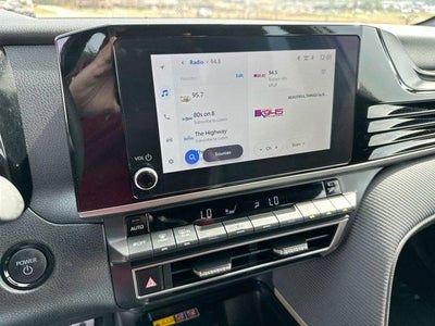 2025 Toyota Camry SE (SE)