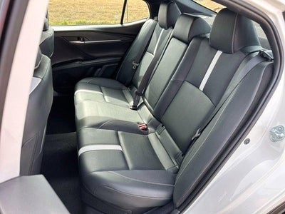 2025 Toyota Camry SE (SE)