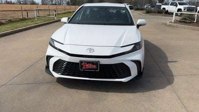 2025 Toyota Camry SE (SE)