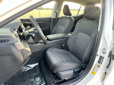 2025 Toyota Camry LE (SE)