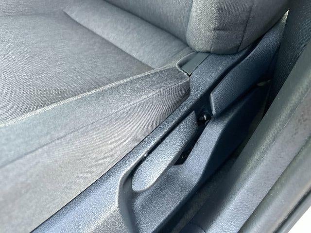 2025 Toyota Camry LE (SE)