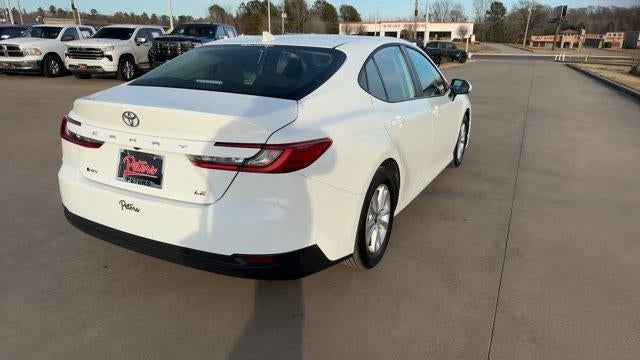 2025 Toyota Camry LE (SE)