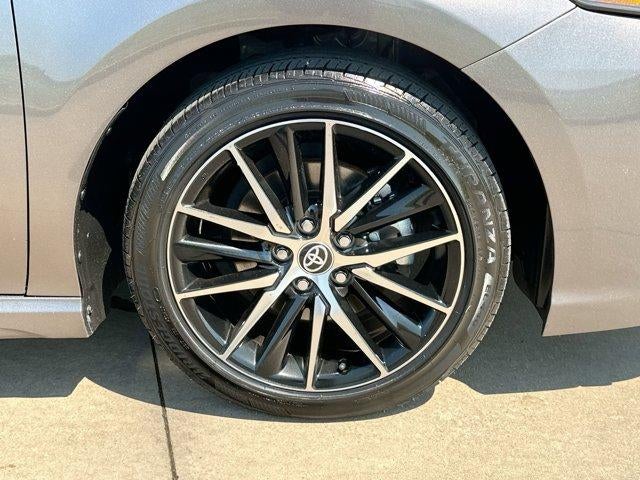 2024 Toyota Camry SE Auto (SE)