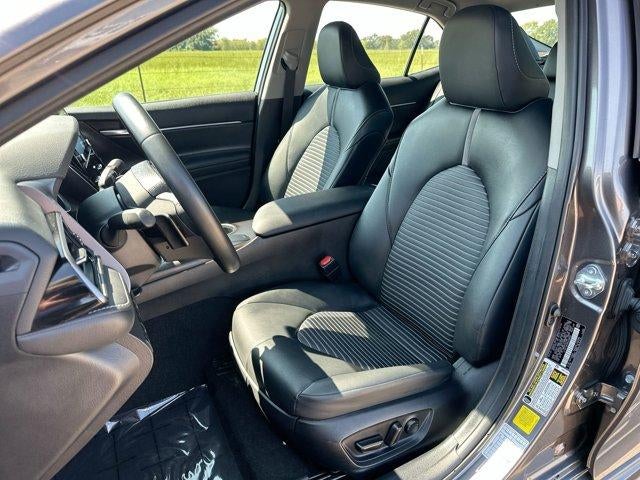 2024 Toyota Camry SE Auto (SE)