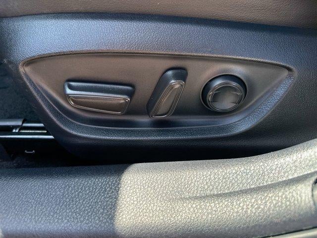 2024 Toyota Camry SE Auto (SE)