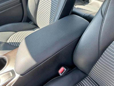 2024 Toyota Camry SE Auto (SE)