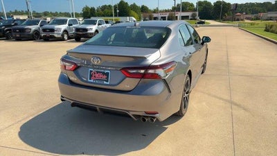 2024 Toyota Camry SE Auto (SE)