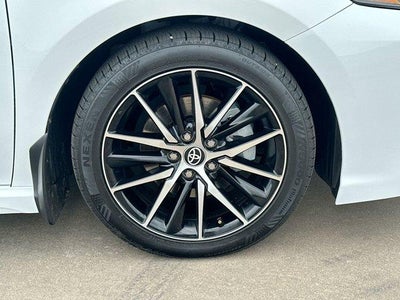 2023 Toyota Camry Hybrid SE CVT (Natl)