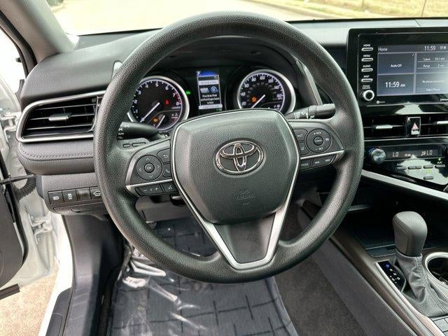 2023 Toyota Camry LE Auto (SE)