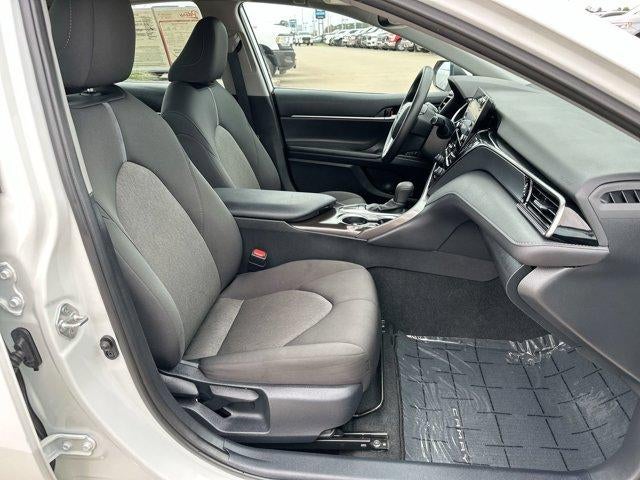 2023 Toyota Camry LE Auto (SE)