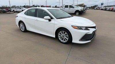 2023 Toyota Camry LE Auto (SE)