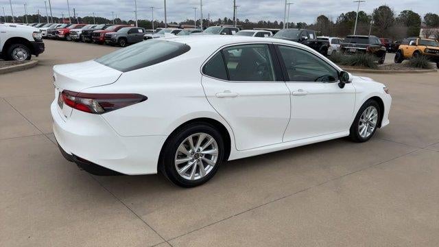 2023 Toyota Camry LE Auto (SE)