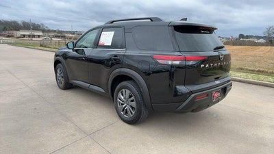 2025 Nissan Pathfinder SV 4WD