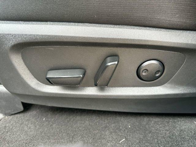 2024 Nissan Pathfinder SV 4WD