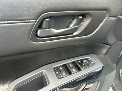 2024 Nissan Pathfinder SV 4WD