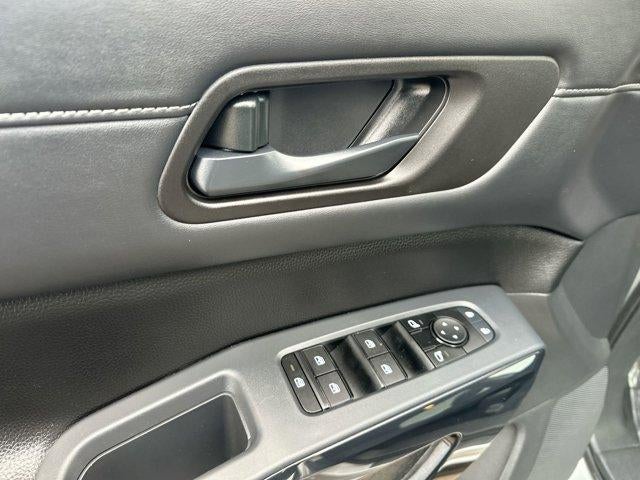 2024 Nissan Pathfinder SV 4WD