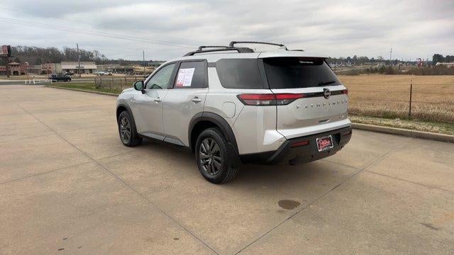 2024 Nissan Pathfinder SV 4WD