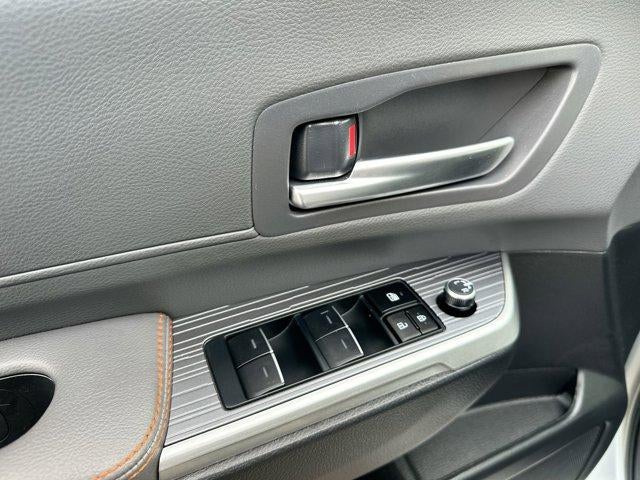 2024 Toyota Sienna XSE FWD 7-Passenger (Natl)