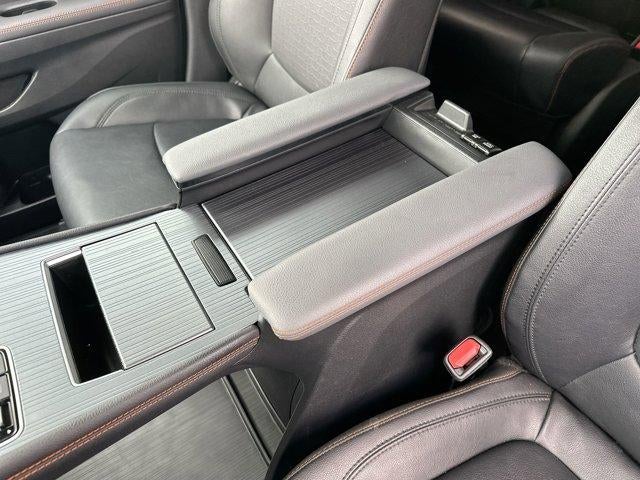 2024 Toyota Sienna XSE FWD 7-Passenger (Natl)