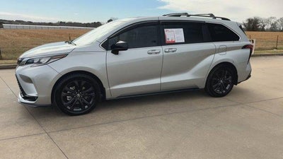 2024 Toyota Sienna XSE FWD 7-Passenger (Natl)