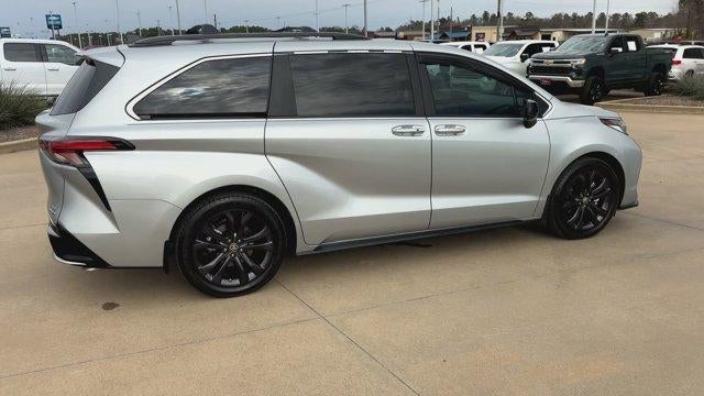 2024 Toyota Sienna XSE FWD 7-Passenger (Natl)