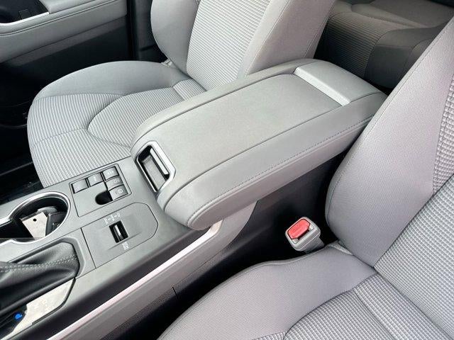 2023 Toyota Highlander L FWD (Natl)