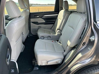 2019 Toyota Highlander XLE V6 FWD (Natl)