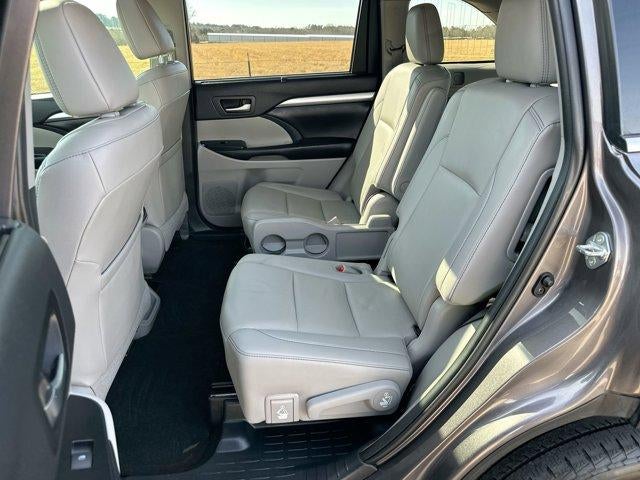 2019 Toyota Highlander XLE V6 FWD (Natl)