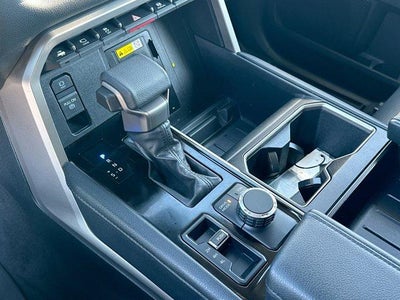 2022 Toyota Tundra 4WD 4WD Limited CrewMax 5.5' Bed (Natl)