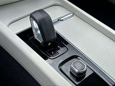 2024 Volvo S60 B5 AWD Core Dark Theme