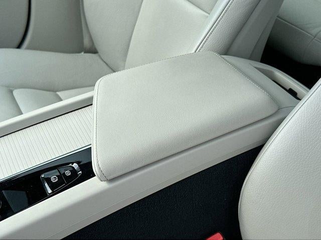 2024 Volvo S60 B5 AWD Core Dark Theme