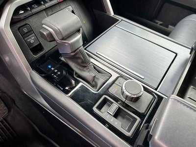 2024 Toyota Sequoia Platinum 4WD (Natl)