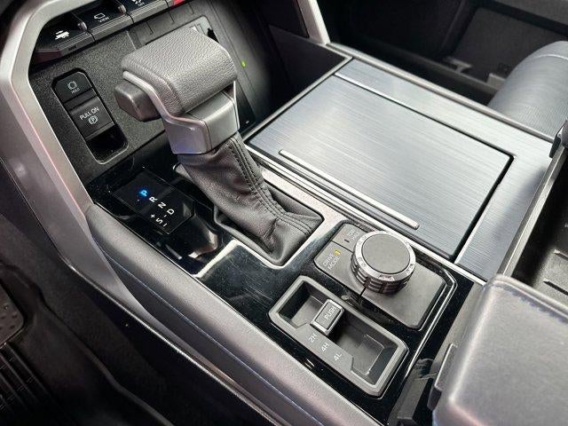 2024 Toyota Sequoia Platinum 4WD (Natl)