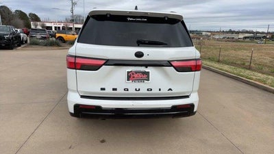 2024 Toyota Sequoia Platinum 4WD (Natl)