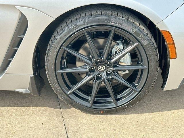 2024 TOYO 86 Premium Auto (Natl)