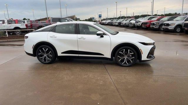 2023 Toyota Crown XLE AWD (Natl)