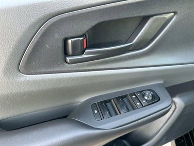 2024 Toyota Prius LE (Natl)