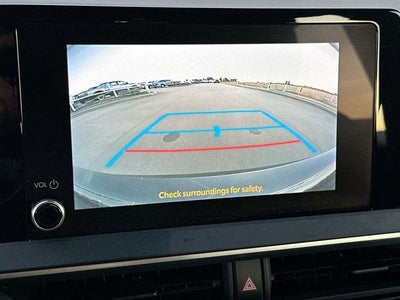 2024 Toyota Prius LE (Natl)