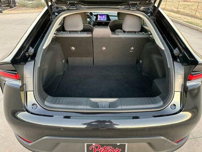 2024 Toyota Prius LE (Natl)